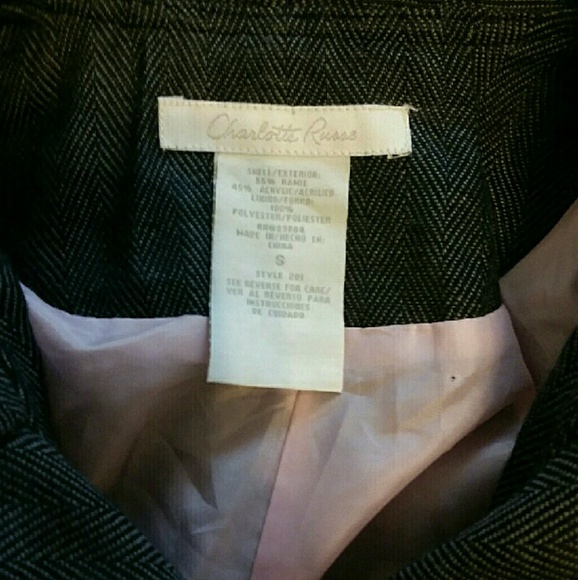 Small cute top. - Picture 3 of 3